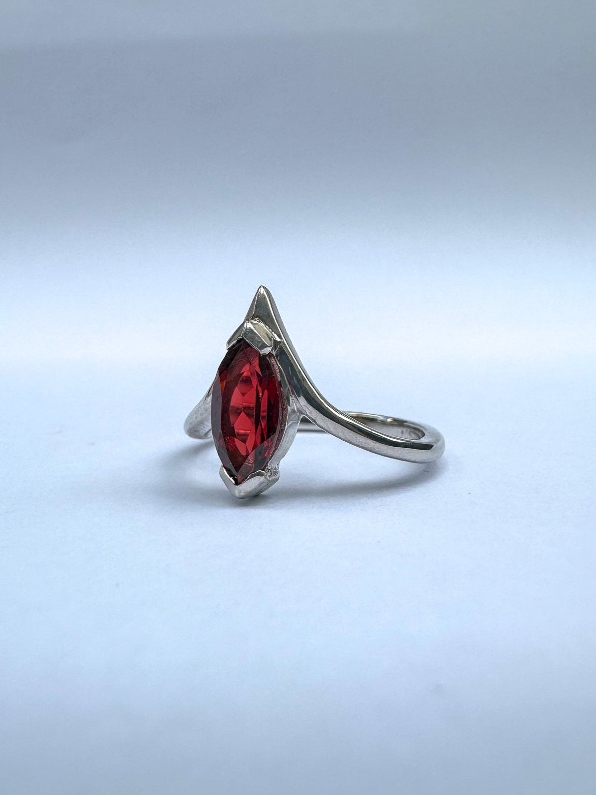 Straight to the Heart - White Gold